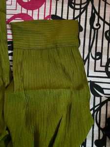 Green Kurta with Floral Embroidery