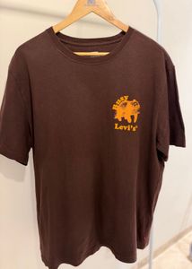 Levi's Brown T-Shirt with Bear Graphic