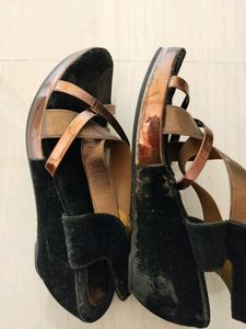Sandle With Boat Heels