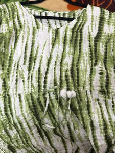 Green &amp; White Tie-Dye Kaftan