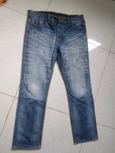 Calvin Klein Women's Blue Distressed Jeans