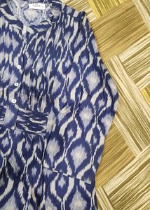 Stylish Blue &amp; White Ikat Print Kurta