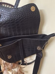 Chic Black Croc Embossed Saddle Bag