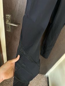Black sports Leggings with back phone pocket