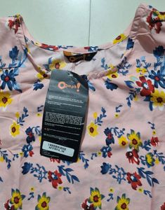Trendy Pink Flowers Top