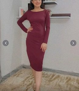 Elegant Burgundy Long Sleeve Dress
