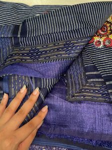 Elegant Navy Blue Saree with Floral Embroidery