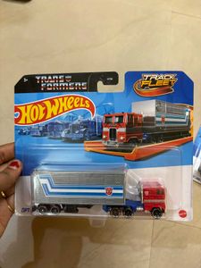 Hot Wheels Track Fleet Bundle(blister damage) of 2