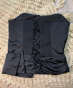 Chic Black Strapless Blouse
