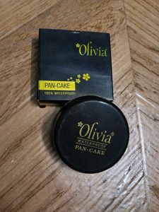Olivia Waterproof Pan-Cake Foundation