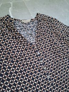 Chic Printed V-Neck Top