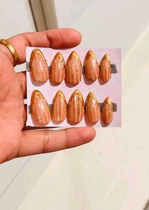Press-On Nails Set