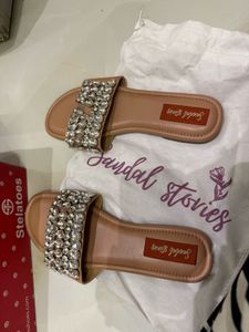 I am selling party wear slippers