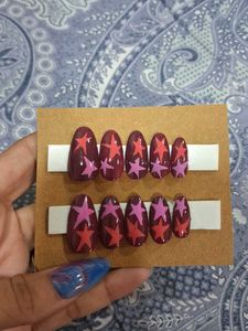 Press-On Nails with Star Design