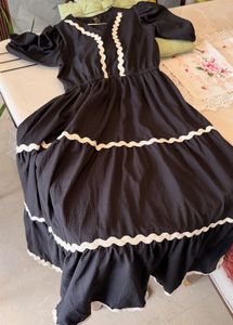 Chic Black Tiered Maxi Dress