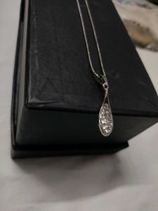 Sparkling Teardrop Pendant Necklace