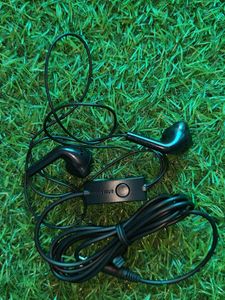 Samsung Wired Earphones black