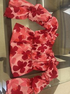 Chic Floral Print Ruffle Top