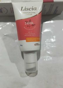 Liscia Moisturizing Cream 50g SPF 25