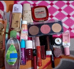 makeup kit with bag