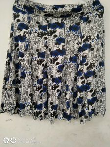 Floral Print Pleated Mini Skirt