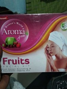 Aroma Fresh Fruit Facial