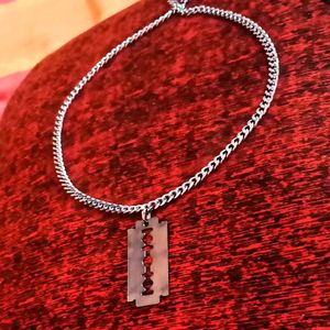 Blade Chain