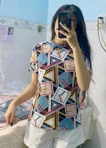 Geometric Print Short Sleeve Top