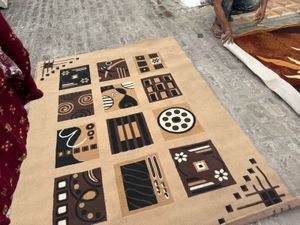 CARPET / RUG - Unique Abstract Patterned