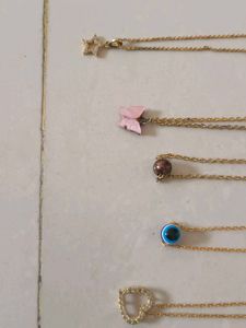 Lot of 7 Delicate Necklaces