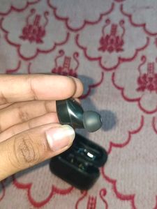 Noise Elan earbuds