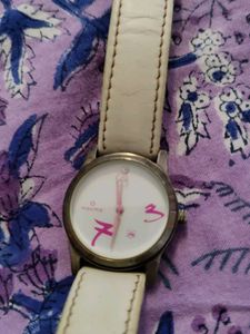 Stylish White Leather Strap Watch