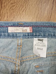 LEVI'S DENIM SHORTS