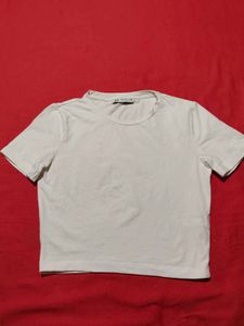 White Basic Crew Neck Crop Top – Zara