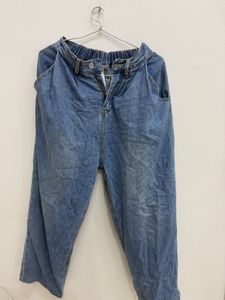 Light Wash Relaxed Fit Denim Jeans