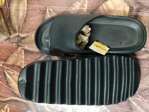 Unisex Comfy Black Slides