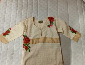 Beige Embroidered Kurta ✨