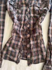 Brown Plaid Button-Up fitted y2k shirtᒄ♪♬̊🤎