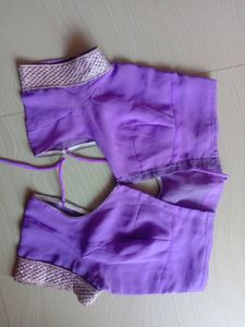 Offer...Good Looking Georgette Saree With Blouse
