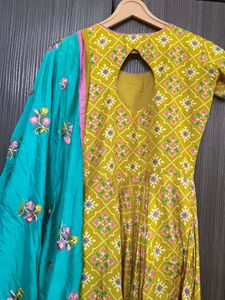 Elegant Yellow &amp; Blue Kurta Set