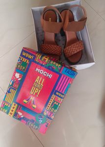 unused Stylish Braided Platform Heels