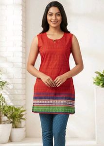Red Sleeveless Kurta