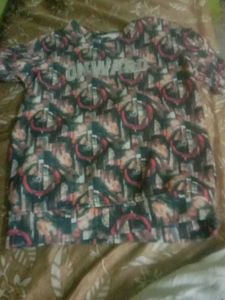 Unique Graphic Print T-Shirt 5yrs