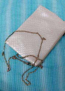 Beige Color Sling Bag👜