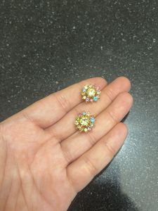 New-Sparkling Flower Stud Earrings