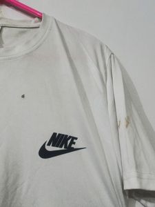 Classic White Nike T-Shirt