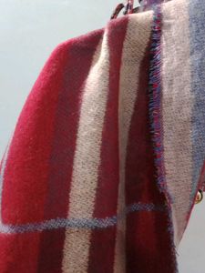 crocodile ladies Chic Plaid Scarf