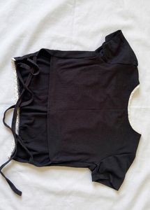 Chic Black Lace Trim Crop Top
