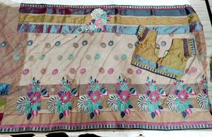 🇳🇿💫🎀Elegant Floral Embroidered Saree