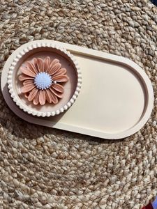 scented Daisy Candle Jar with trinket tray